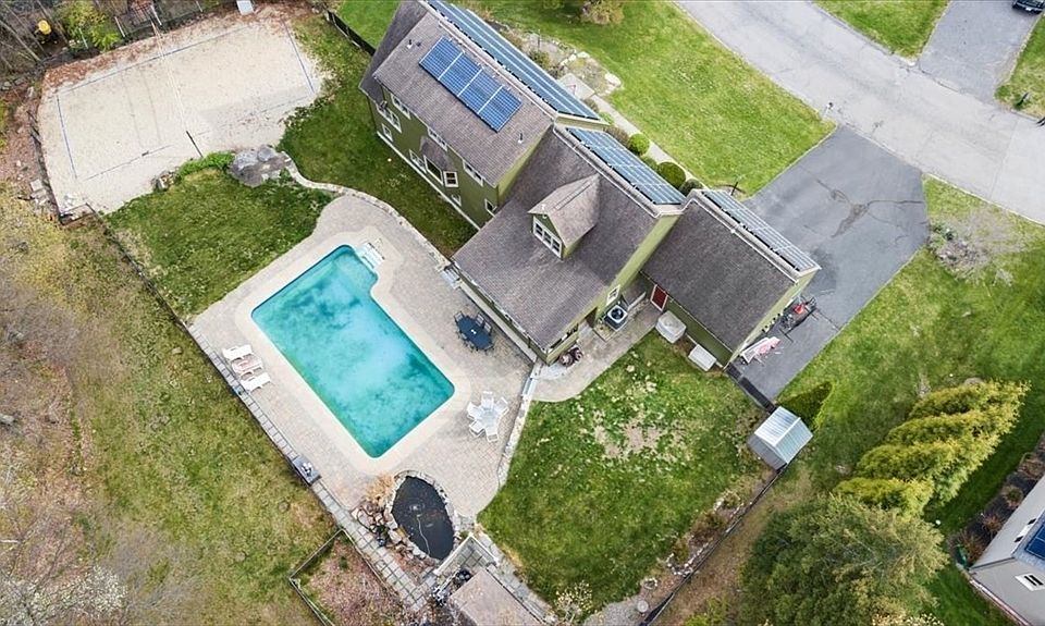 1st image of 2 Wingfoot Ln