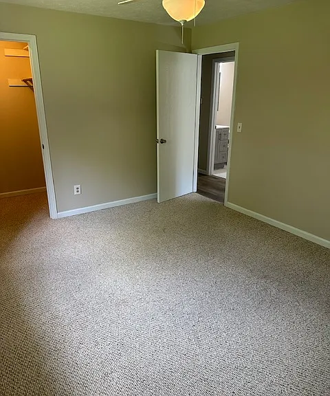 1000 Valley View Ln #I — Photo 15