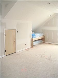 5th image of 807 S 182nd St
