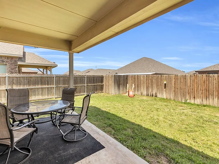 2313 Sky View Rd — Photo 37