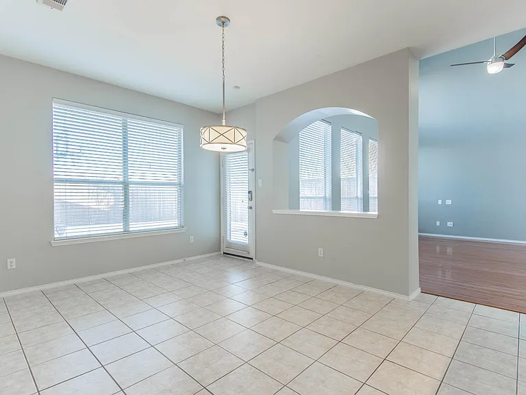 1521 Hidden Cove Ct — Photo 26