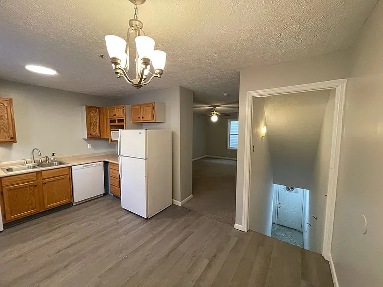 424 McLane Ave #5 — Photo 4