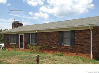 4979 Amity Ln, Iron Station, NC 28080