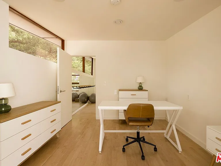 3600 Mandeville Canyon Rd — Photo 18