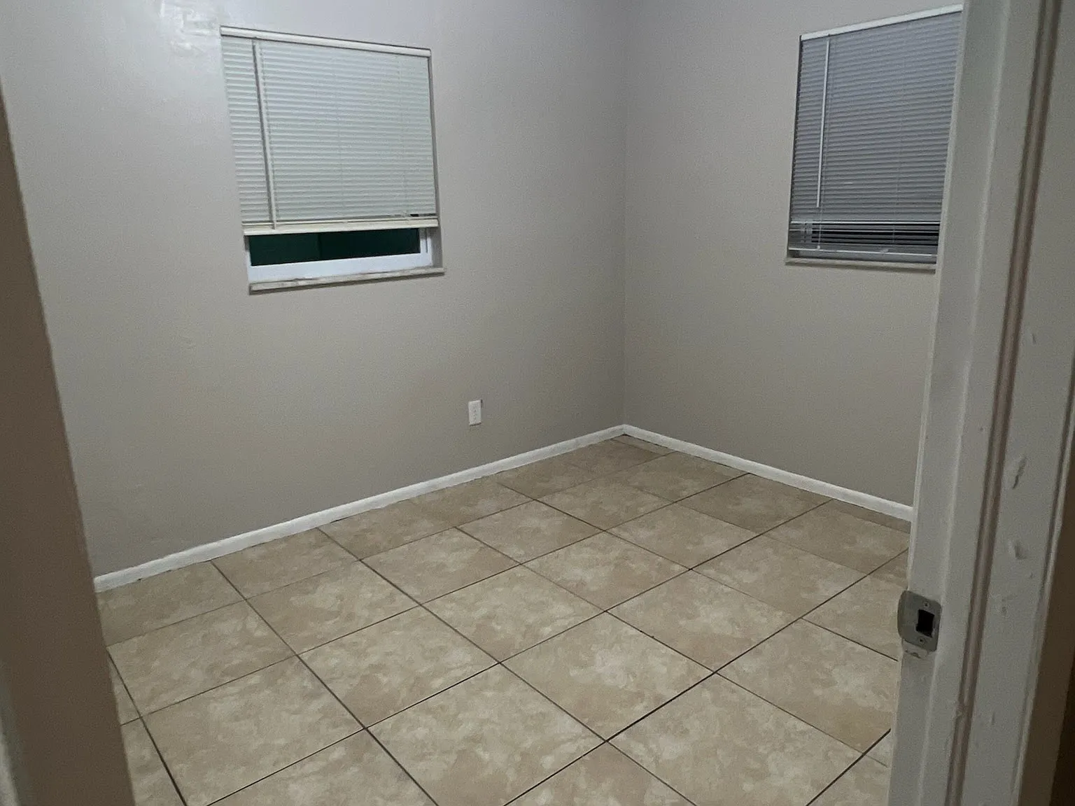 2 bed, 800 sqft, $1,500 — Photo 1