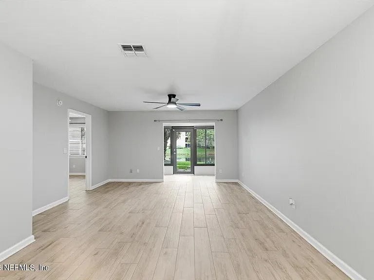 5 Arbor Club Dr #103 — Photo 4