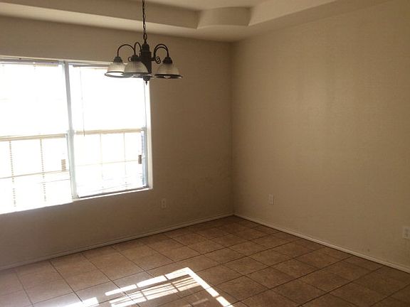 4th image of 1629 Res St
