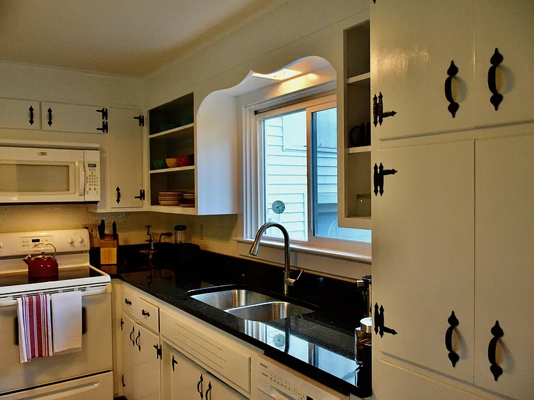 8 Averill St — Photo 7