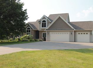 1762 144th St #OR, New Richmond, WI 54017