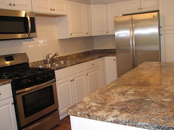 5th image of 600 Mesa Dr APT 201
