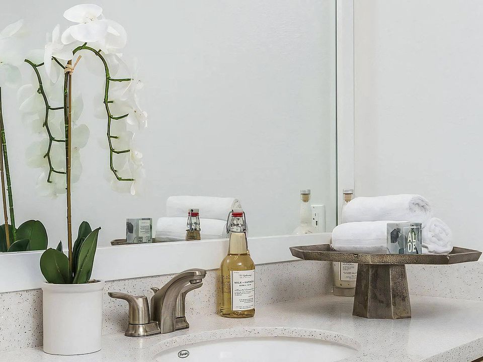 Single Vanity with Quartz Countertops