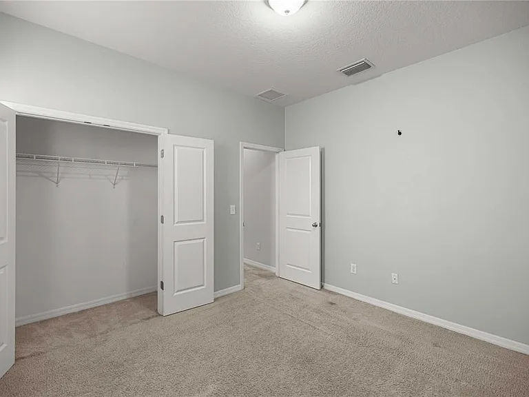 5649 SW 50th Ave — Photo 18