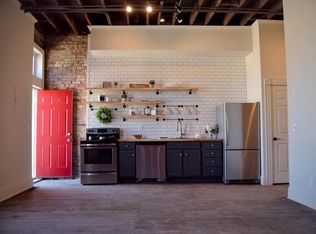 715 Commercial St APT 2, Atchison, KS 66002