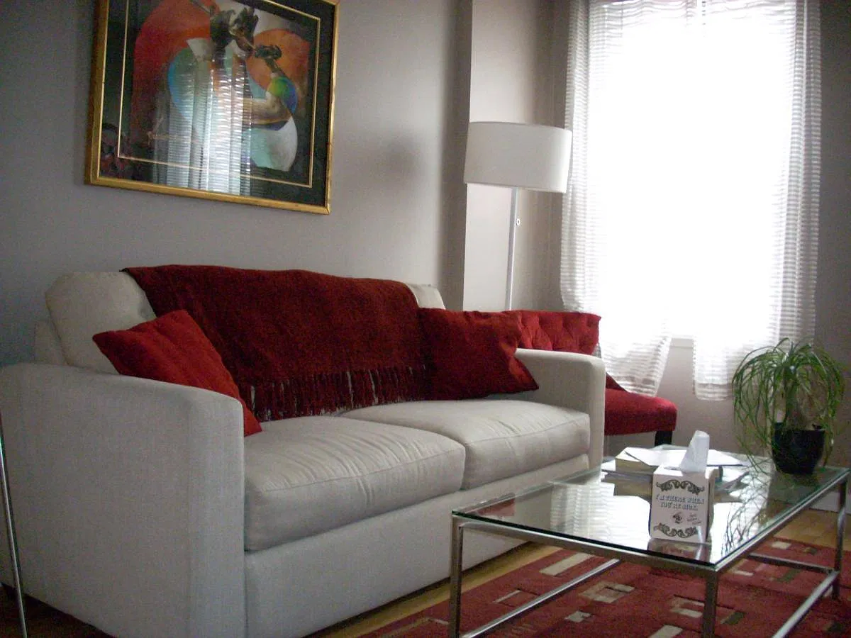 2 bed, 700 sqft, $3,150 — Photo 3