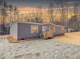 110 Westwood Dr, Westminster, SC 29693