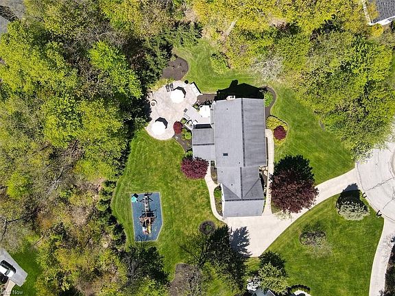 2nd image of 84 Bishop Dr