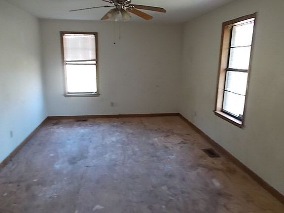 2nd image of 5081 Coburg Ln