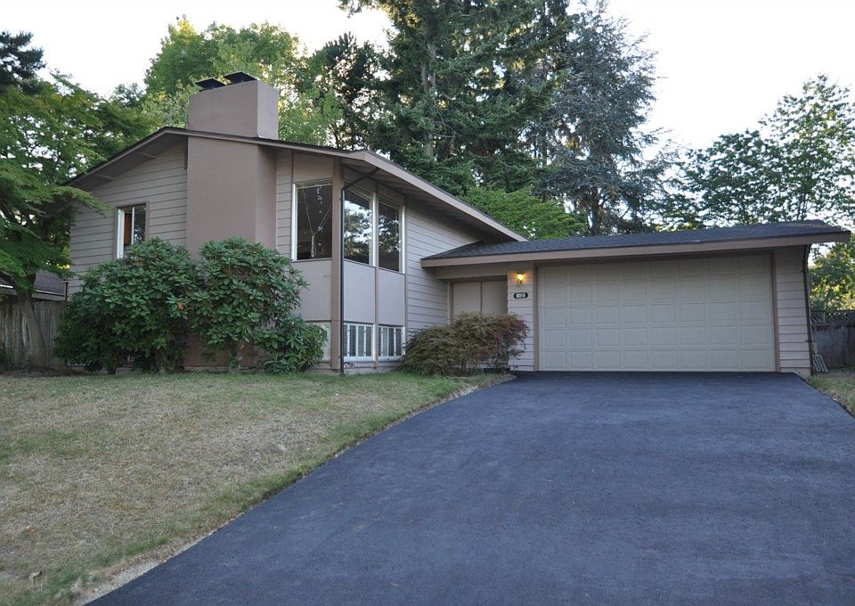 1st image of 1833 170th Ave NE