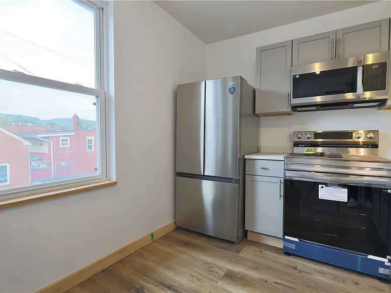 401 Brinton Ave — Photo 10