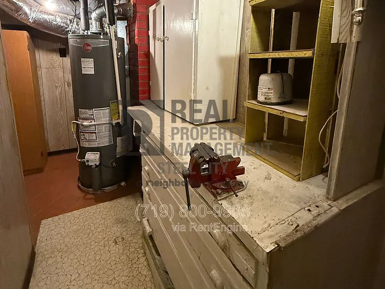 1222 E 3rd St — Photo 18