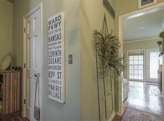 3rd image of 7404 Nall Ave