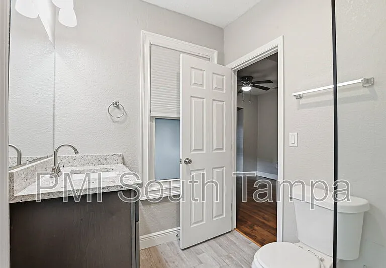 203 W Emma St — Photo 23