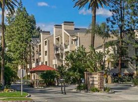 5520 Owensmouth Ave, Woodland Hills, CA