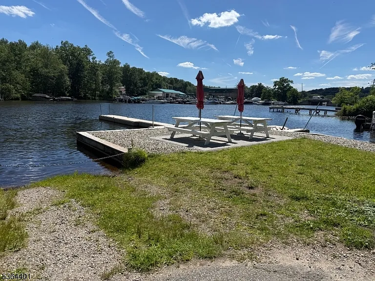 15 Diamond Dr — Photo 10