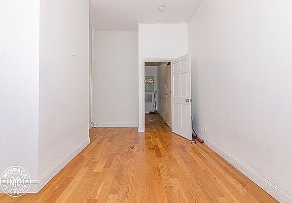 4th image of 291 Wyckoff Ave #3W