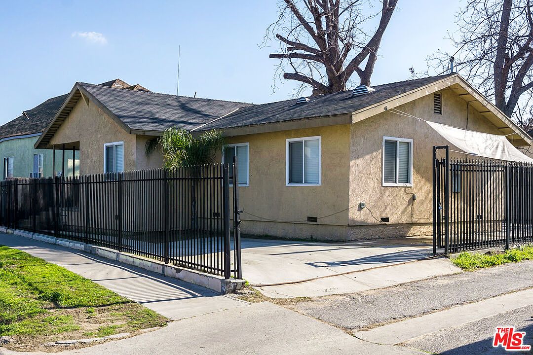 1608 E 43rd St, Los Angeles, CA 90011 | Zillow