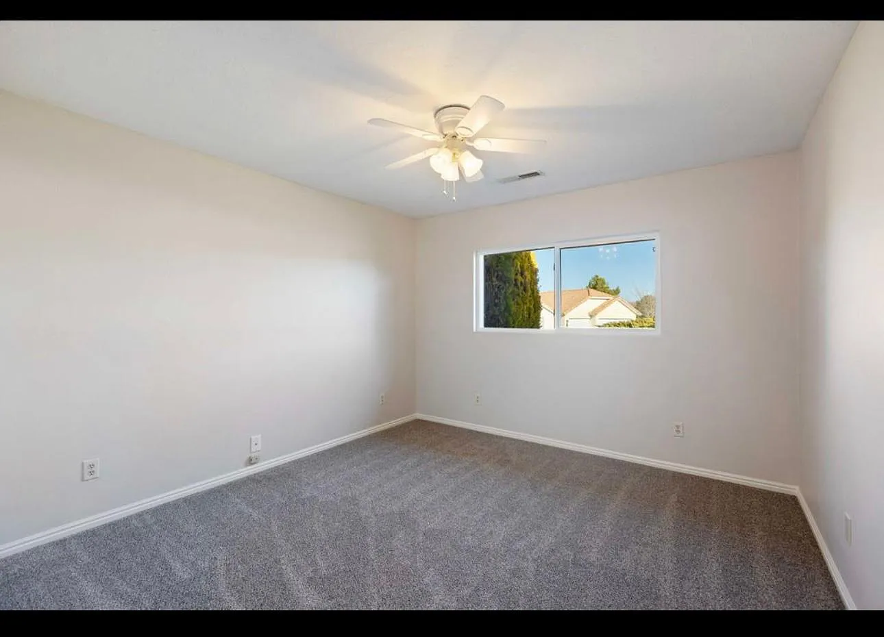 3018 S Bayberry Cir — Photo 1