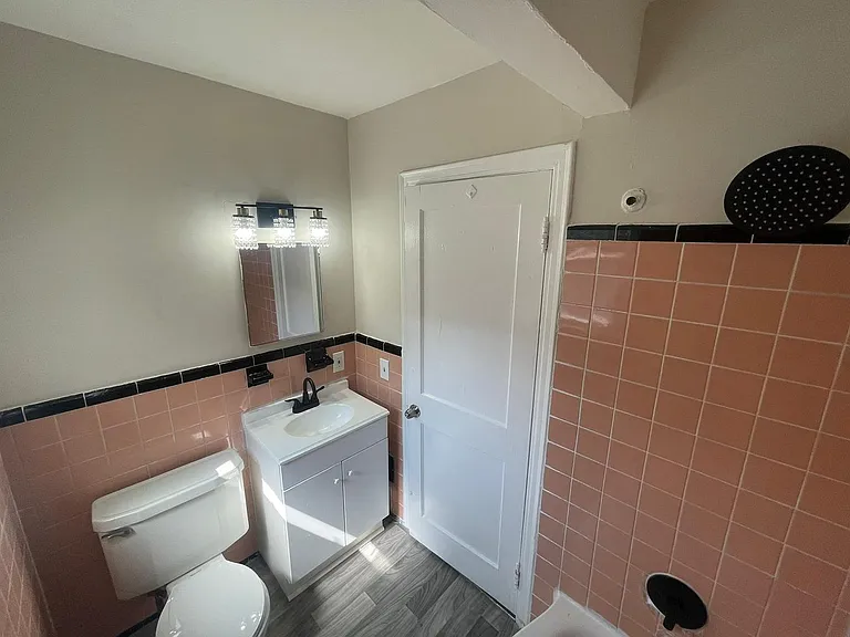 Detroit Luxury Living Apartments — Photo 37