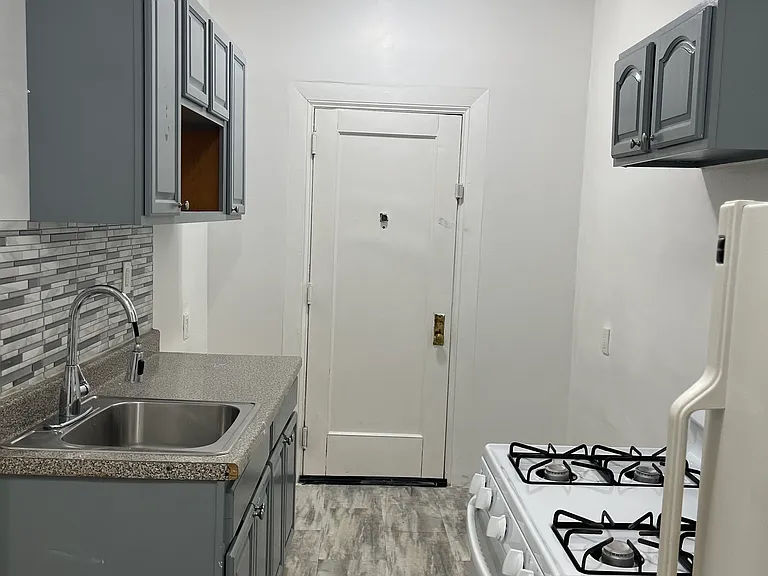 3534 Bronx Blvd #3 — Photo 8