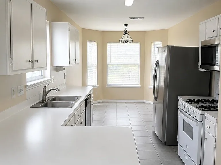 4863 Drew Forest Ln — Photo 4