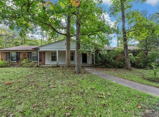 122 Frontenac Forest St, Saint Louis, MO 63131