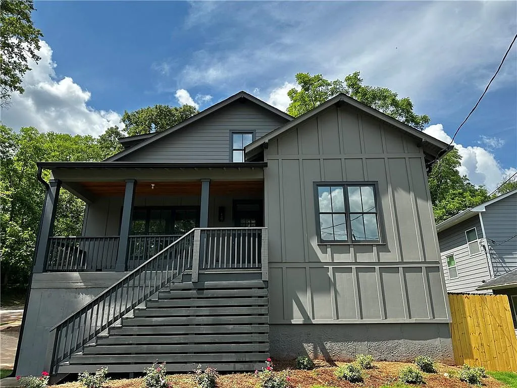 3 bed, 2.0 bath, 2940 sqft, $3,500 — Photo 2