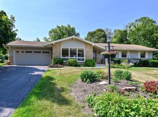 17575 Azure Ln, Brookfield, WI 53045