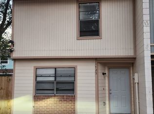 1725 SW 69th Way, Gainesville, FL 32607