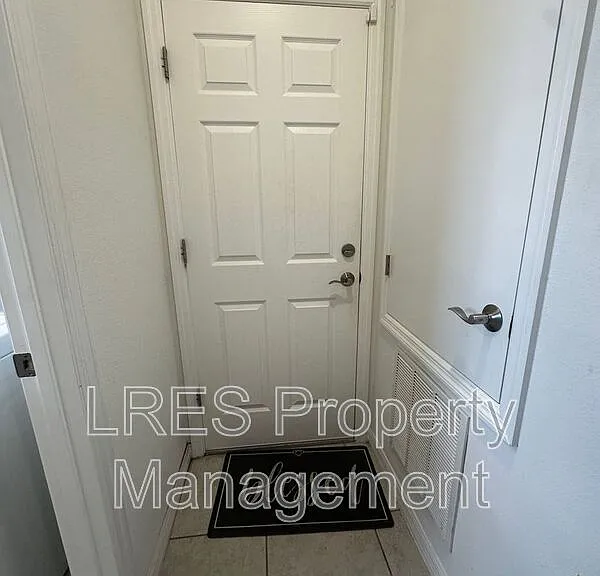 3130 Amaranth St — Photo 4