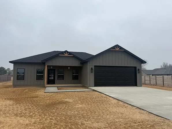 410 Olivia Dr, Newport, AR 72112