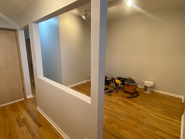 1110 N Hermitage Ave #1R — Photo 5