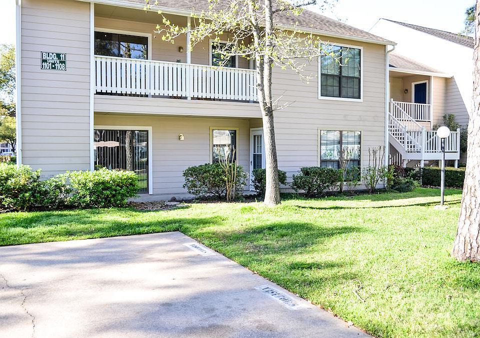 First floor 2 Bed/2Bath condominium just steps away from pool, tennis courts, and carport