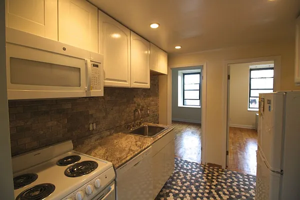 Rented by Brooklyn Bridge | media 8