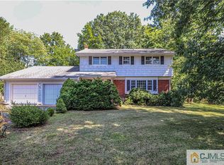 320 Plainfield Rd, Edison, NJ 08820