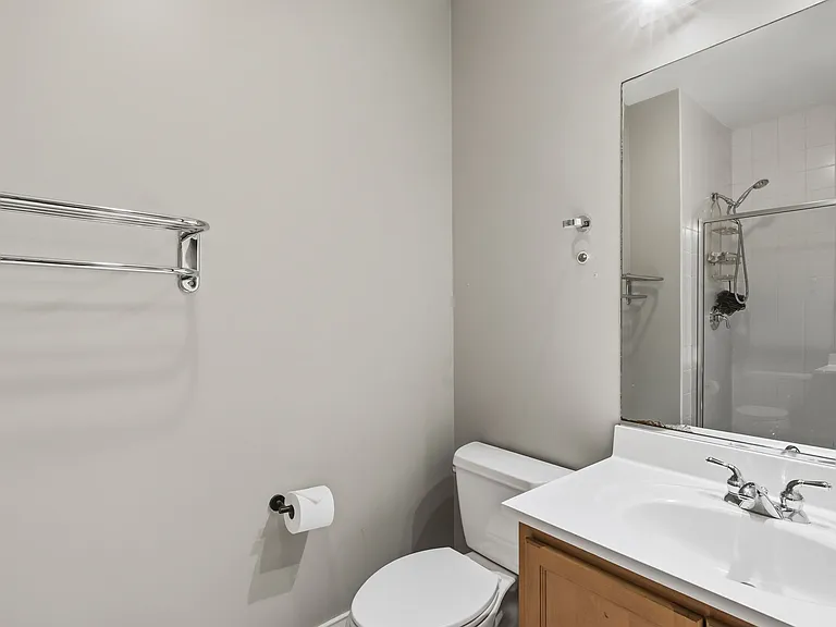 2237 W Madison St #5 — Photo 20