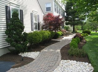 83 Mill Pond Rd, Belle Mead, NJ 08502