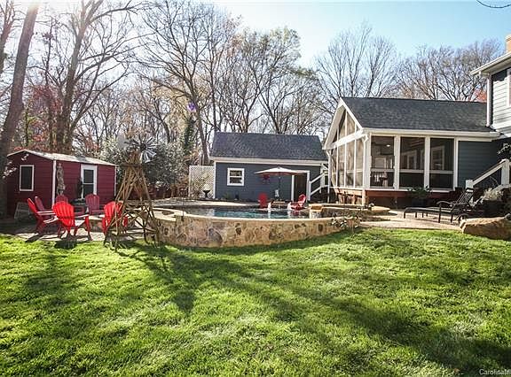 3rd image of 4640 Crooked Oak Ln