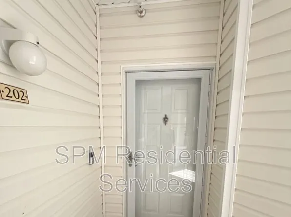 3810 River Front Pl Unit 202, Wilmington, NC 28412