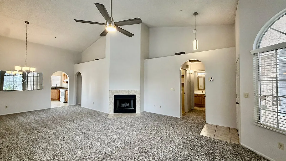 13430 North 92nd Way — Photo 3