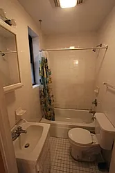 Rented by Robyn Lee, LREB